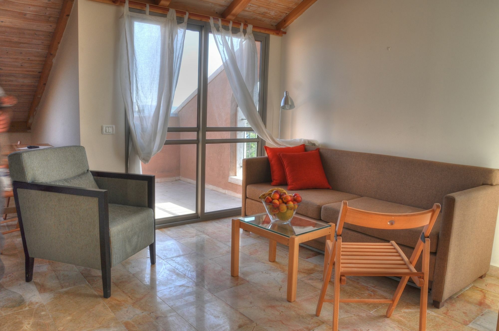 The Market Courtyard - 3*